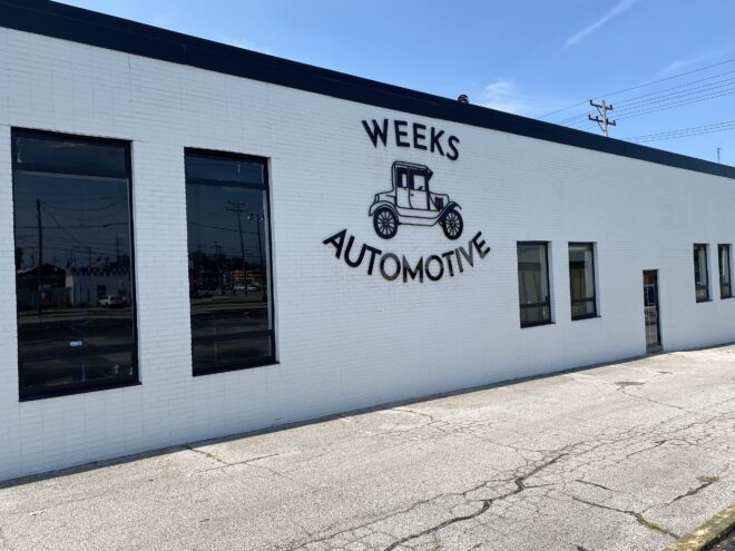 Flat Cut Acrylic exterior sign with curved orientation